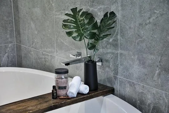 Bathroom retiling and tile installation in Port St Lucie